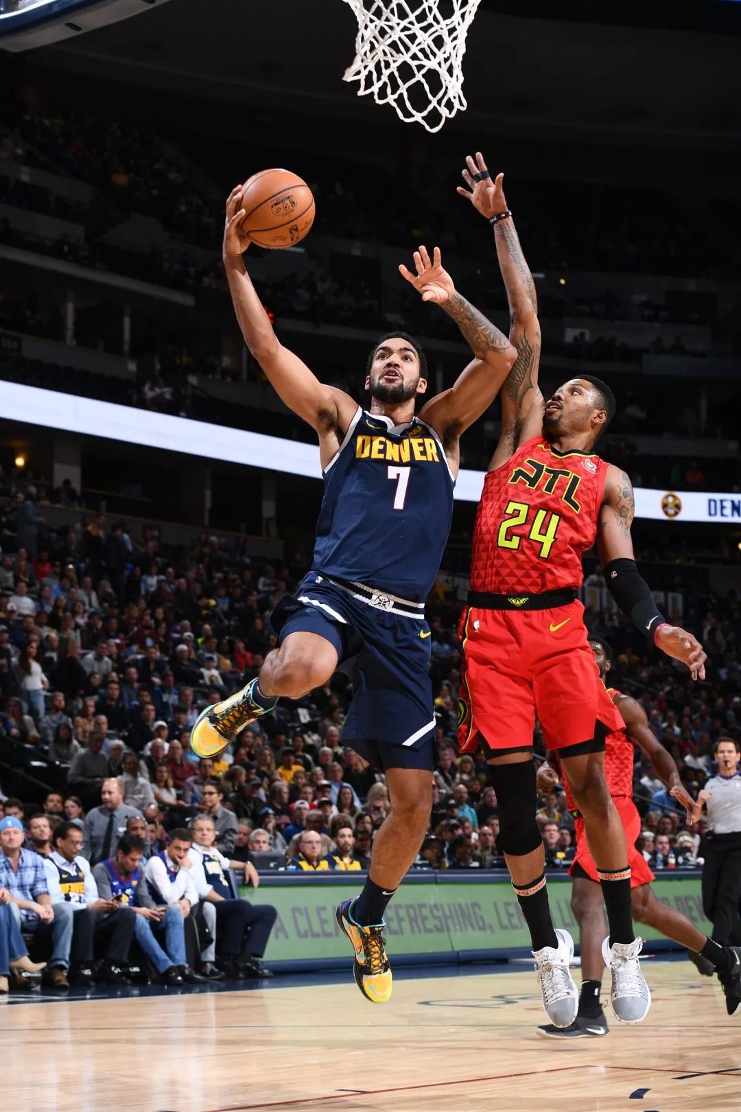 集结日上海海港备战NBA季后赛里程碑夜丹佛掘金再遭质疑，这操作让人直呼：转会期上海久事调整名单以备CBA常规赛的简单介绍开云体育下载